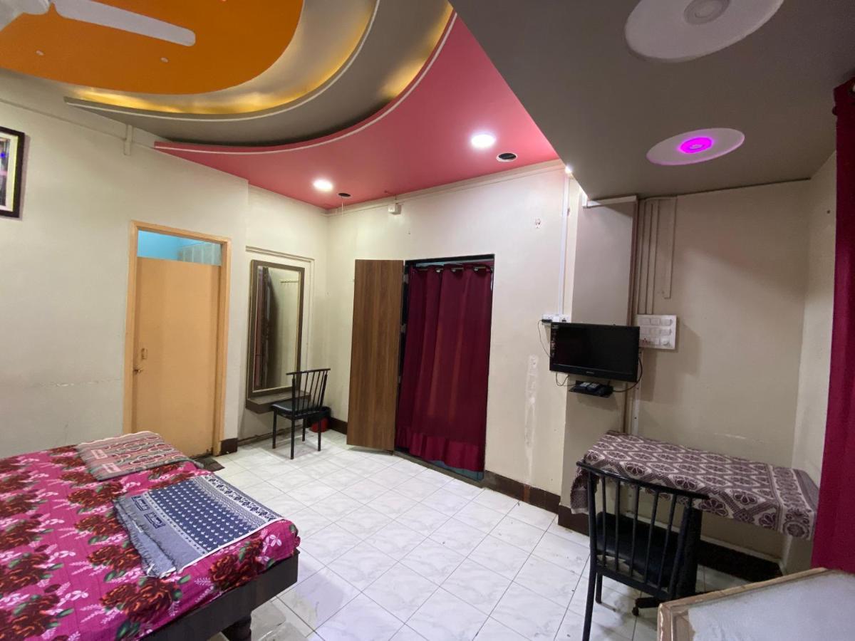 Muktai Lodge Sholapur Exterior foto