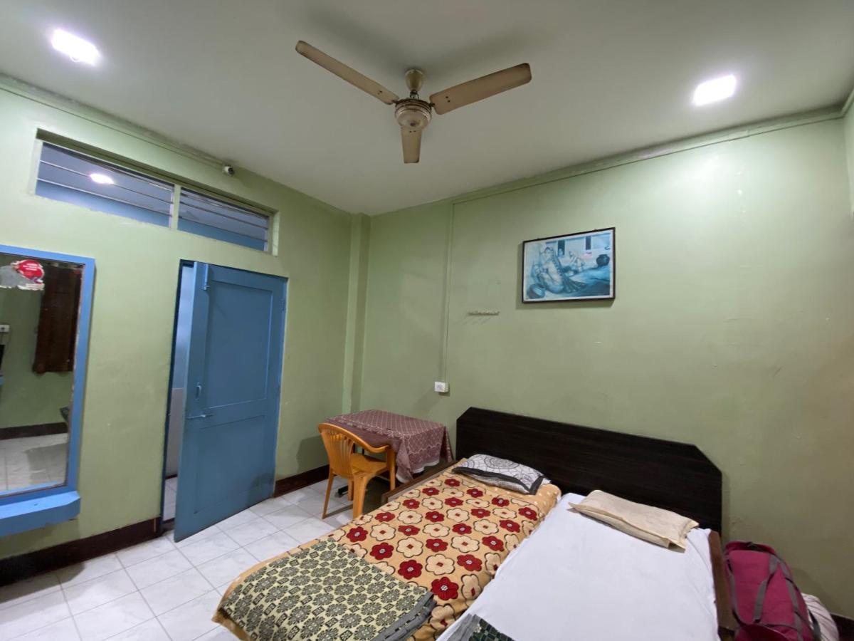 Muktai Lodge Sholapur Exterior foto